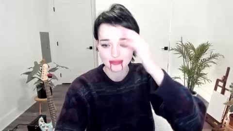 Ella online show from November 1, 2025, 5:42 am