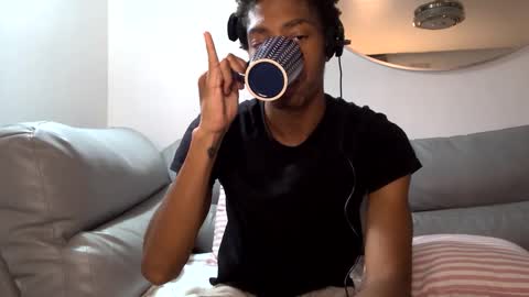 BlackBullTitus online show from October 10, 2025, 10:42 pm