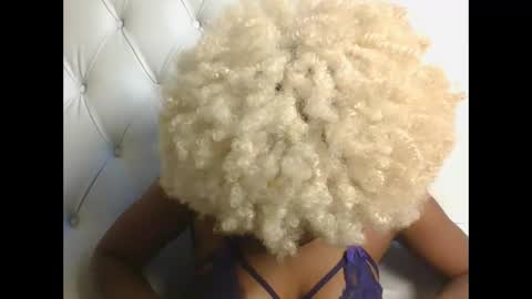 Snapshot of blackcoco20 chatting on November 29, 2025, 10:46 pm Blackcoco online show from November 29, 2025, 10:46 pm