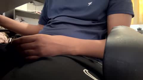 Snapshot of blackdiscreet chatting on January 16, 2025, 12:20 pm blackdiscreet online show from January 16, 2025, 12:20 pm