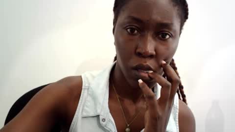 Snapshot of blackfairy02 chatting on October 29, 2025, 9:55 am Blackfairy02 online show from October 29, 2025, 9:55 am