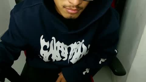 Snapshot of blackfox_desire chatting on May 4, 2026, 6:26 pm mateo online show from May 4, 2026, 6:26 pm