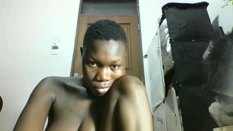 Snapshot of blackmarvel02 chatting on November 19, 2025, 9:37 pm blackmarvel02 online show from November 19, 2025, 9:37 pm