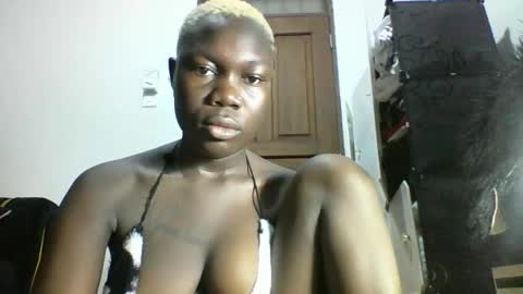 Snapshot of blackmarvel02 chatting on December 1, 2025, 4:06 am blackmarvel02 online show from December 1, 2025, 4:06 am