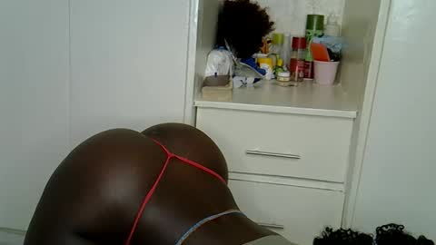 Blackmela online show from February 12, 2026, 9:54 pm