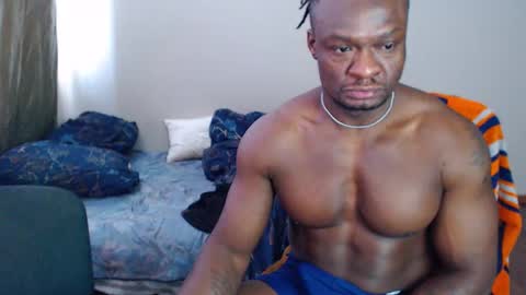 Snapshot of blackmusclegym chatting on February 13, 2025, 10:55 am blackmusclegym online show from February 13, 2025, 10:55 am