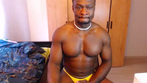 Snapshot of blackmusclegym chatting on March 12, 2025, 10:59 am blackmusclegym online show from March 12, 2025, 10:59 am