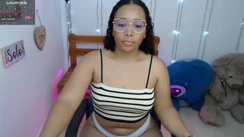Snapshot of blackqueen_18 chatting on December 12, 2024, 5:10 am blackqueen_18 online show from December 12, 2024, 5:10 am