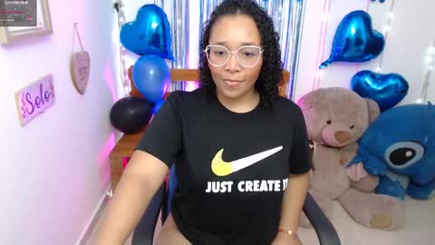 Snapshot of blackqueen_18 chatting on December 24, 2024, 4:33 am blackqueen_18 online show from December 24, 2024, 4:33 am