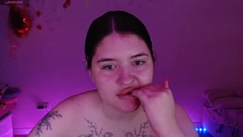 Snapshot of blackroseonee chatting on May 13, 2026, 8:16 pm blackroseonee online show from May 13, 2026, 8:16 pm
