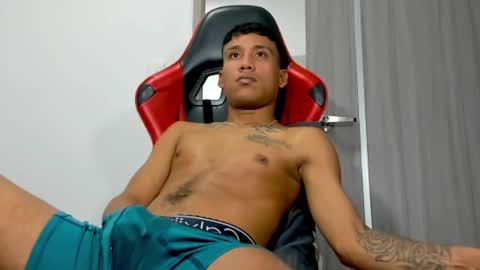 Snapshot of blacksex_boy chatting on February 17, 2026, 6:10 am Marlon online show from February 17, 2026, 6:10 am