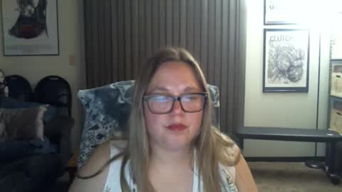 Snapshot of bladesizzo3111 chatting on May 6, 2026, 7:35 am bladesizzo3111 online show from May 6, 2026, 7:35 am