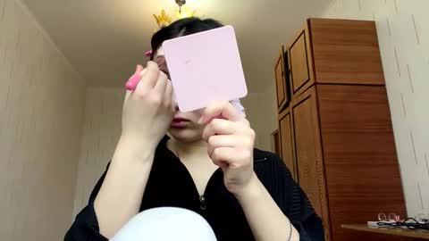 Mila online show from March 13, 2026, 5:14 am