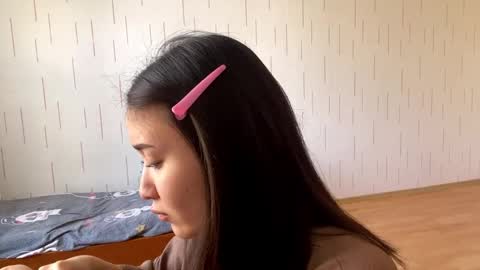 Mila online show from April 8, 2026, 5:29 am