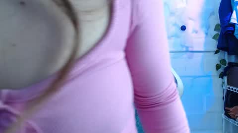   online show from October 17, 2025, 1:57 pm