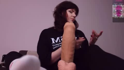 Snapshot of blake_luna chatting on October 25, 2025, 10:34 am Britney online show from October 25, 2025, 10:34 am