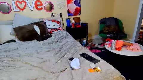 Snapshot of blakelytgirl chatting on February 26, 2026, 12:42 am Blakely Morningstar online show from February 26, 2026, 12:42 am