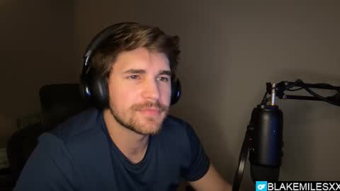 Snapshot of blakemiles2 chatting on December 20, 2025, 3:35 am Blake Miles online show from December 20, 2025, 3:35 am