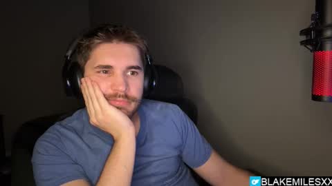 Snapshot of blakemiles2 chatting on December 23, 2025, 4:54 am Blake Miles online show from December 23, 2025, 4:54 am