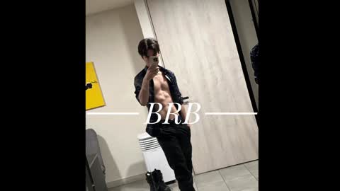 Snapshot of blakeshatter chatting on January 3, 2025, 4:33 am blakeshatter online show from January 3, 2025, 4:33 am