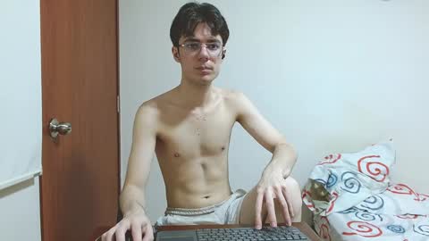 Snapshot of blakeshatter chatting on January 13, 2025, 4:30 pm blakeshatter online show from January 13, 2025, 4:30 pm