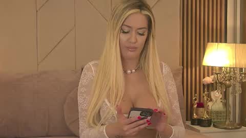 Snapshot of blanchesummer chatting on December 20, 2025, 2:35 pm Blanche online show from December 20, 2025, 2:35 pm