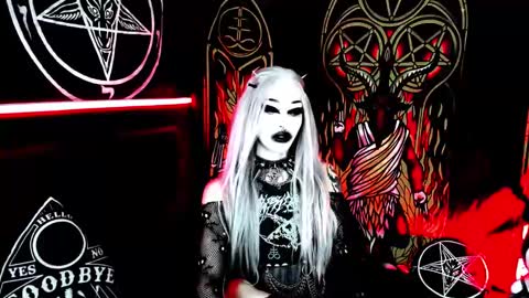 Snapshot of blasphemiangxrl chatting on January 8, 2026, 8:33 pm online show from January 8, 2026, 8:33 pm