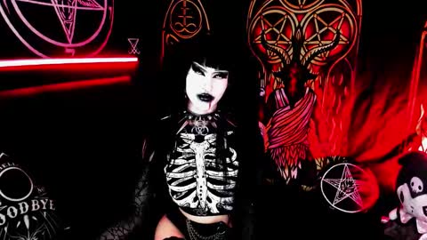 Snapshot of blasphemiangxrl chatting on February 21, 2026, 1:34 pm online show from February 21, 2026, 1:34 pm