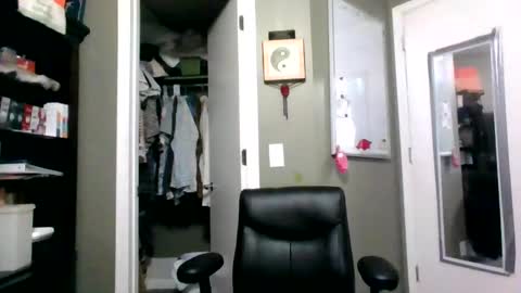 Snapshot of blazeentertainment2025 chatting on October 28, 2025, 1:36 pm blazeentertainment2025 online show from October 28, 2025, 1:36 pm