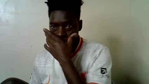 Black  brown online show from December 17, 2025, 5:24 am