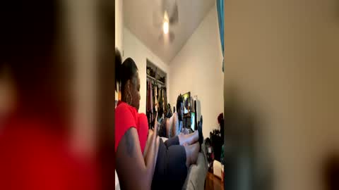 Bleuk online show from June 19, 2026, 9:07 pm