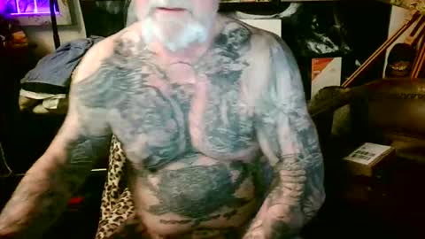Snapshot of blindsurfer780299 chatting on March 22, 2026, 5:44 am blindsurfer780299 online show from March 22, 2026, 5:44 am