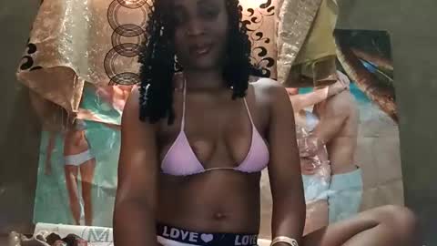 Snapshot of blktulipsxx chatting on February 19, 2026, 10:22 am Lola online show from February 19, 2026, 10:22 am