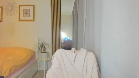 Snapshot of blonde_angel20 chatting on February 5, 2025, 4:58 pm Nicole online show from February 5, 2025, 4:58 pm