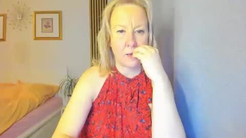Snapshot of blonde_angel20 chatting on February 9, 2025, 4:07 pm Nicole online show from February 9, 2025, 4:07 pm