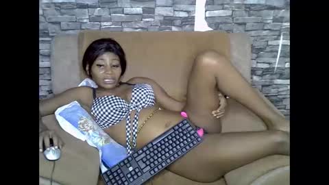 Snapshot of blonde_creamy chatting on April 27, 2026, 6:39 pm blonde_creamy online show from April 27, 2026, 6:39 pm