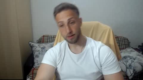 Mr Blond online show from May 31, 2026, 6:42 pm