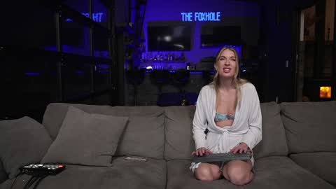 Snapshot of blondefoxsilverfox chatting on January 11, 2026, 2:22 pm blondefoxsilverfox online show from January 11, 2026, 2:22 pm