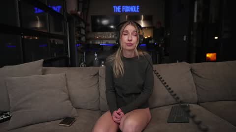 Snapshot of blondefoxsilverfox chatting on February 20, 2026, 3:34 pm blondefoxsilverfox online show from February 20, 2026, 3:34 pm