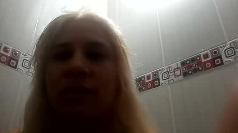 Snapshot of blondie_seex chatting on November 20, 2025, 2:45 am Blondie online show from November 20, 2025, 2:45 am