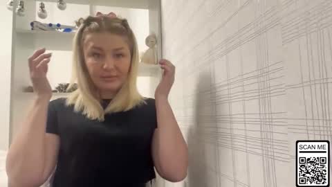 blondie_xoxoxo online show from December 16, 2025, 8:30 am