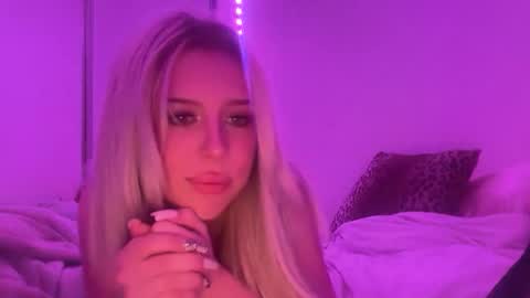 blondieangel11 online show from April 12, 2026, 4:50 am