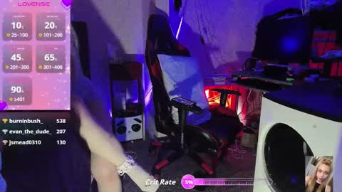 Snapshot of blondiebubblebooty chatting on October 11, 2025, 1:42 pm Bubbles online show from October 11, 2025, 1:42 pm