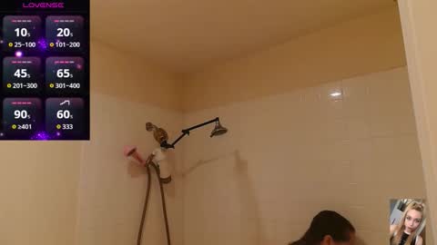 Snapshot of blondiebubblebooty chatting on December 18, 2025, 2:50 am Bubbles online show from December 18, 2025, 2:50 am