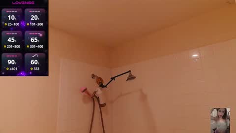 Snapshot of blondiebubblebooty chatting on December 19, 2025, 3:57 am Bubbles online show from December 19, 2025, 3:57 am