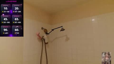 Snapshot of blondiebubblebooty chatting on December 20, 2025, 7:37 am Bubbles online show from December 20, 2025, 7:37 am