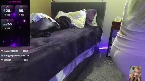 Snapshot of blondiebubblebooty chatting on January 14, 2026, 6:30 am Bubbles online show from January 14, 2026, 6:30 am