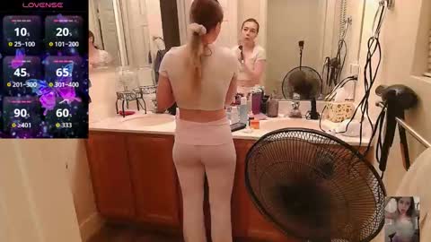 Snapshot of blondiebubblebooty chatting on February 4, 2026, 2:06 am Bubbles online show from February 4, 2026, 2:06 am