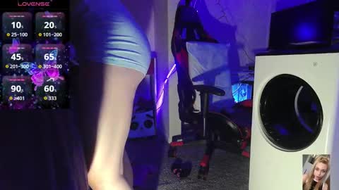 Snapshot of blondiebubblebooty chatting on February 7, 2026, 4:54 pm Bubbles online show from February 7, 2026, 4:54 pm