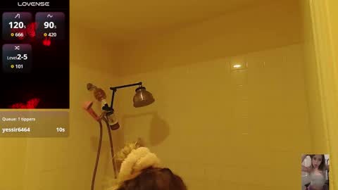 Snapshot of blondiebubblebooty chatting on February 12, 2026, 1:44 am Bubbles online show from February 12, 2026, 1:44 am